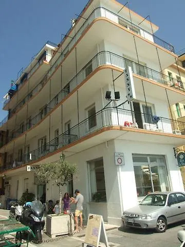 Albergo Fanny Alassio 2*,  Itálie